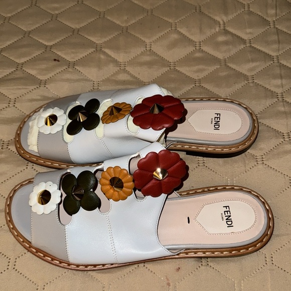 Fendi slides - Picture 2 of 7